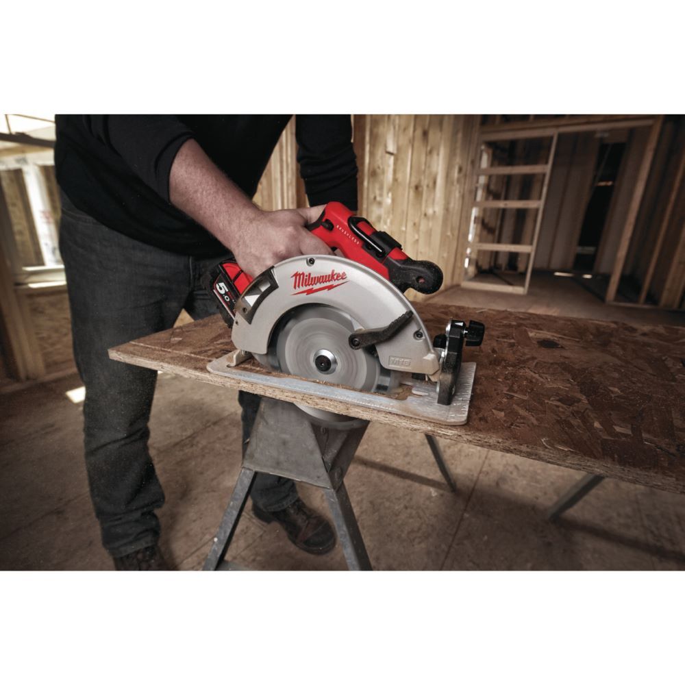 Produktbild M18BLCS66-0 M18 Bürstenlose Akku-Handkreissäge bild 3