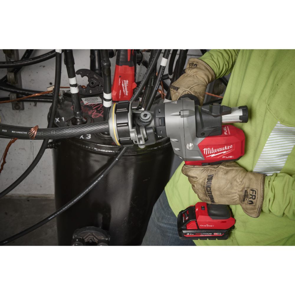 Produktbild M18FCST-302CA M18 FUEL Akku-Abisolierwerkzeug bild 2