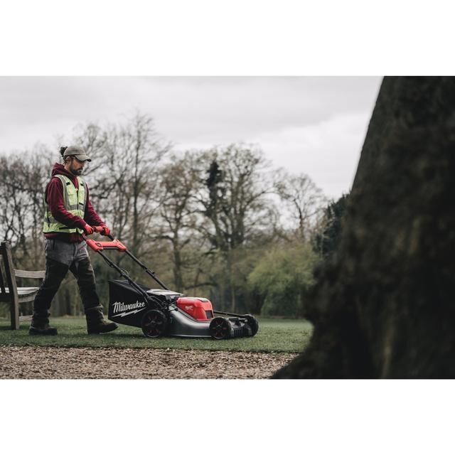 Produktbild M18F2LM53-122 M18 FUEL Akku Rasenmäher 53 cm bild 4
