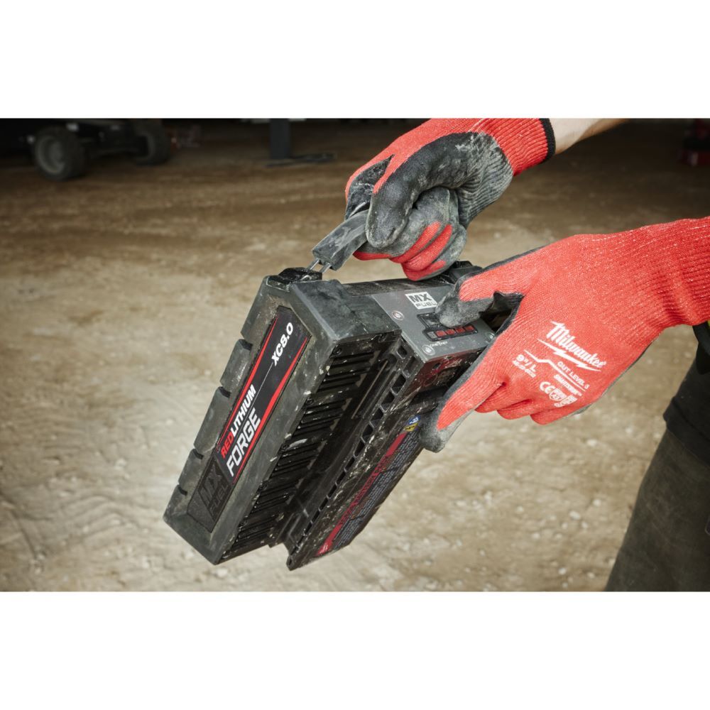 Milwaukee Elektrowerkzeuge Forge XC 8.0 Ah Akku Pack MXFuel MXFXC608 Produktbild Milwaukee Elektrowerkzeuge Forge XC 8.0 Ah Akku Pack MXFuel MXFXC608 bild 2