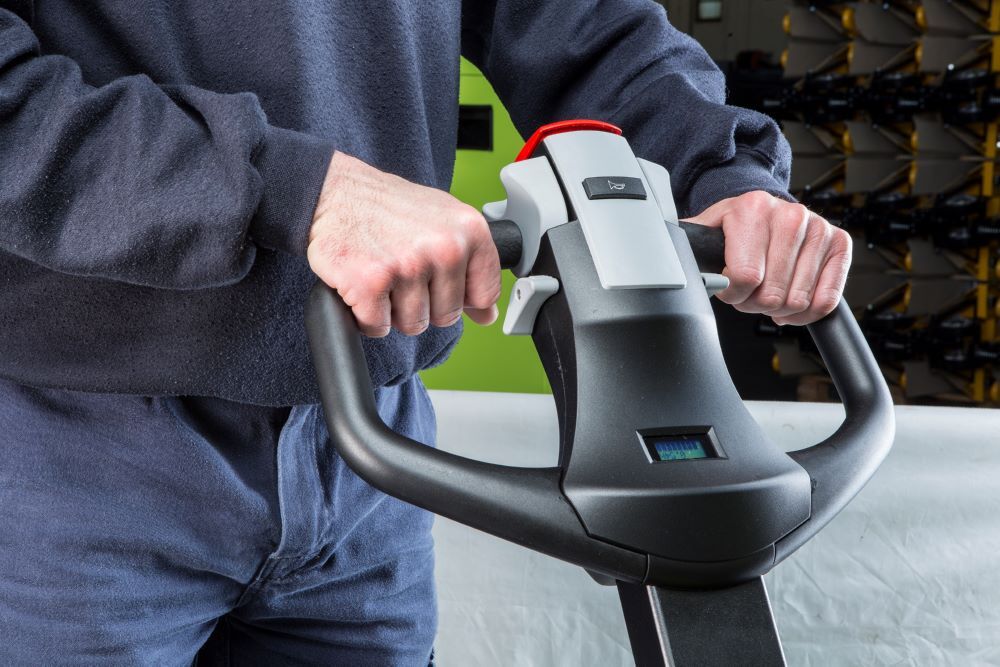 Produktbild Elektrischer Deichselstapler 1.200 Kg - LX 12/29 DUPLEX - 300Ah - 1150x560 bild 5