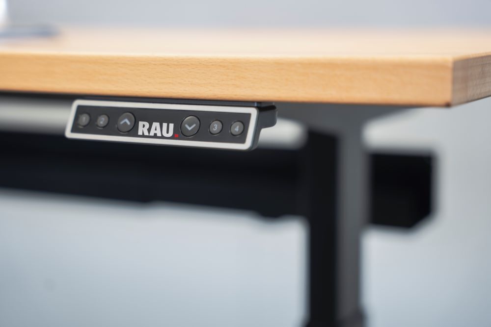 Produktbild Schreibtisch adlatus 100 1500 x 800 x 650-1300 mm B-Platte 25 mm RAL 9005 bild 3