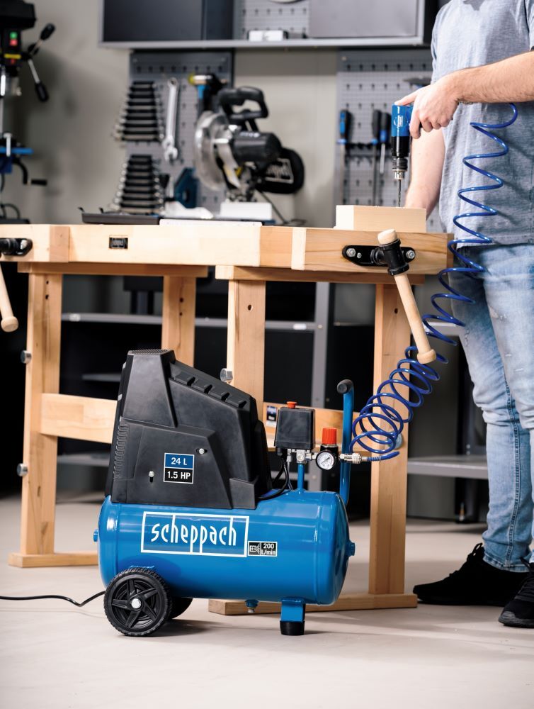 Scheppach Kompressor 1100 W 8 bar HC30o inklusive Zubehör Produktbild Scheppach Kompressor 1100 W 8 bar HC30o inklusive Zubehör bild 2