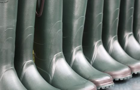 arbeitskleidung schutz fussschutz pvc sicherheitsstiefel teaser