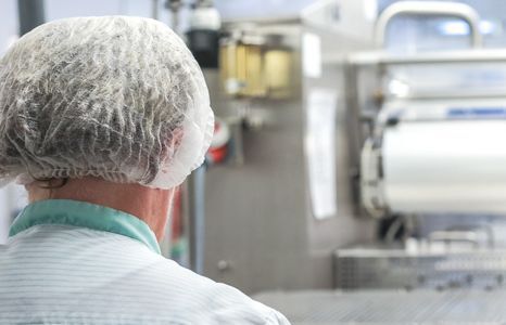 arbeitskleidung schutz kopfschutz haarnetze teaser