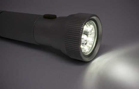 beleuchtung taschenlampen kopflampen teaser Produktbild beleuchtung taschenlampen kopflampen teaser