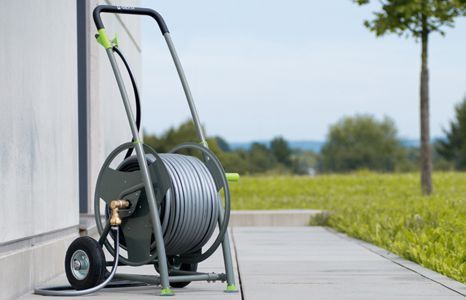 garten bewaesserung schlauchwagen wandhalter teaser