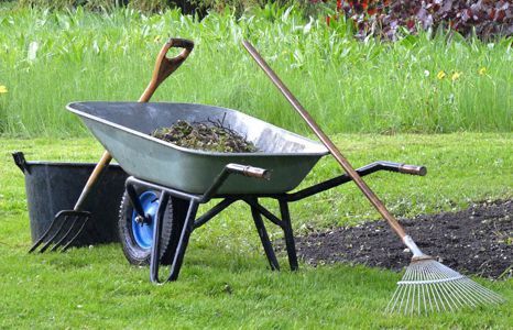 garten garten handwerkzeug schubkarren teaser