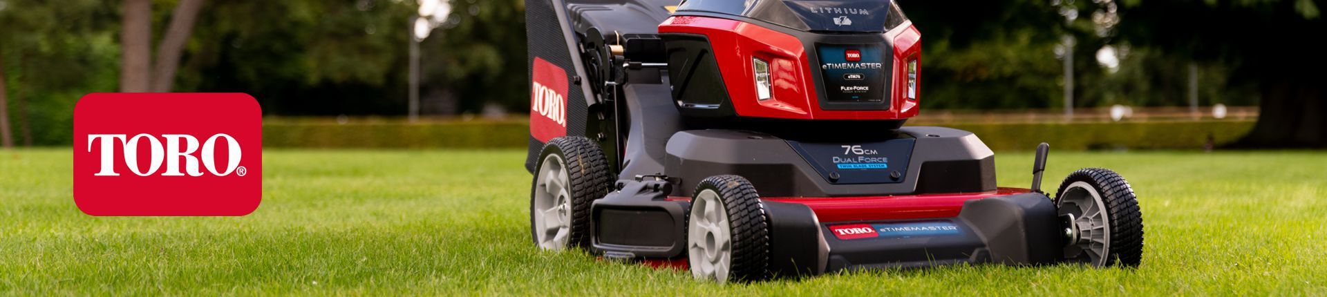 TORO eTimemaster Rasenmäher Modell 2023 auf einer Rasenfläche TORO eTimemaster Rasenmäher Modell 2023 auf einer Rasenfläche
