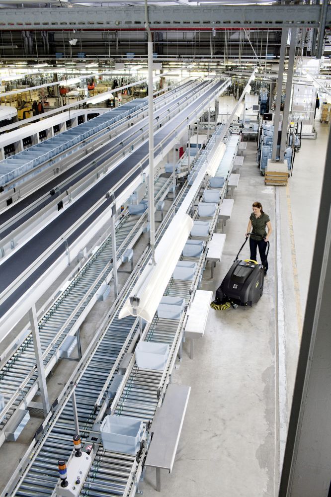 Kärcher Kehrmaschine KM 75/40 W Bp Pack Anniversary Edition + 1x Seitenbesen hart