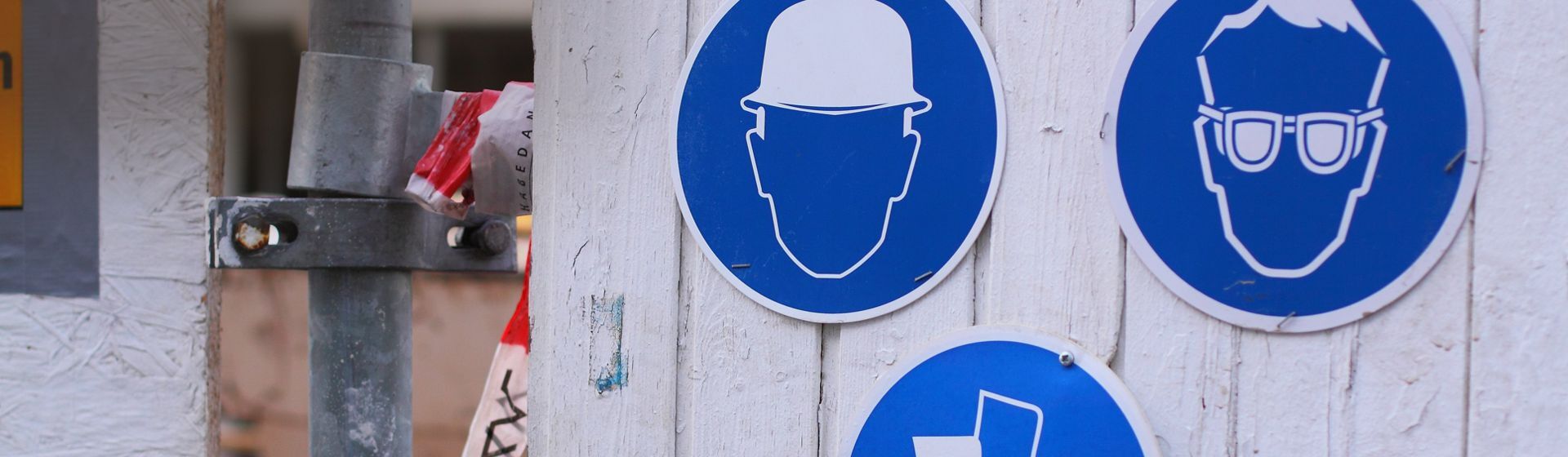 Warnschilder für den betrieblichen Arbeitsschutz Warnschilder für den betrieblichen Arbeitsschutz