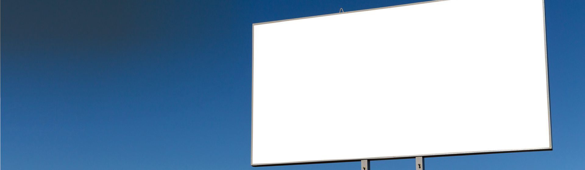 Weißer, unbestückter Plakatständer Weißer, unbestückter Plakatständer