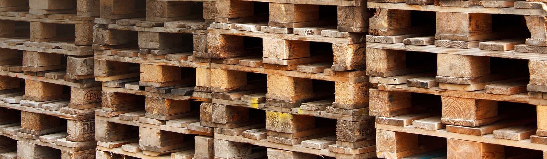 Holzpaletten in Nahaufnahme