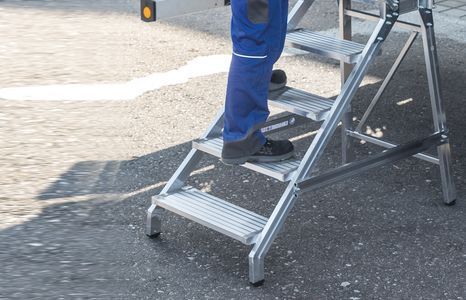 kategorie betriebsausstattung steigtechnik tritte podeste teaser Produktbild kategorie betriebsausstattung steigtechnik tritte podeste teaser