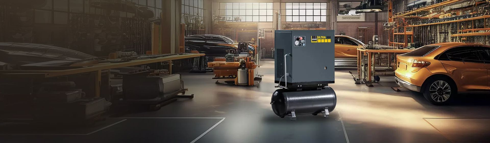 Schneider Schraubenkompressor Ultra in einer KFZ Werkstatt stehend Schneider Schraubenkompressor Ultra in einer KFZ Werkstatt stehend