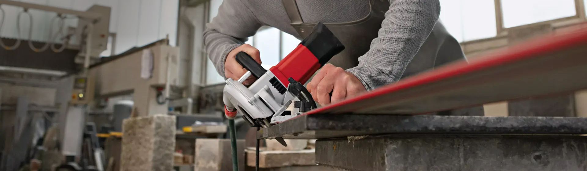 Flex Spezialsäge im Einsatz Flex Spezialsäge im Einsatz