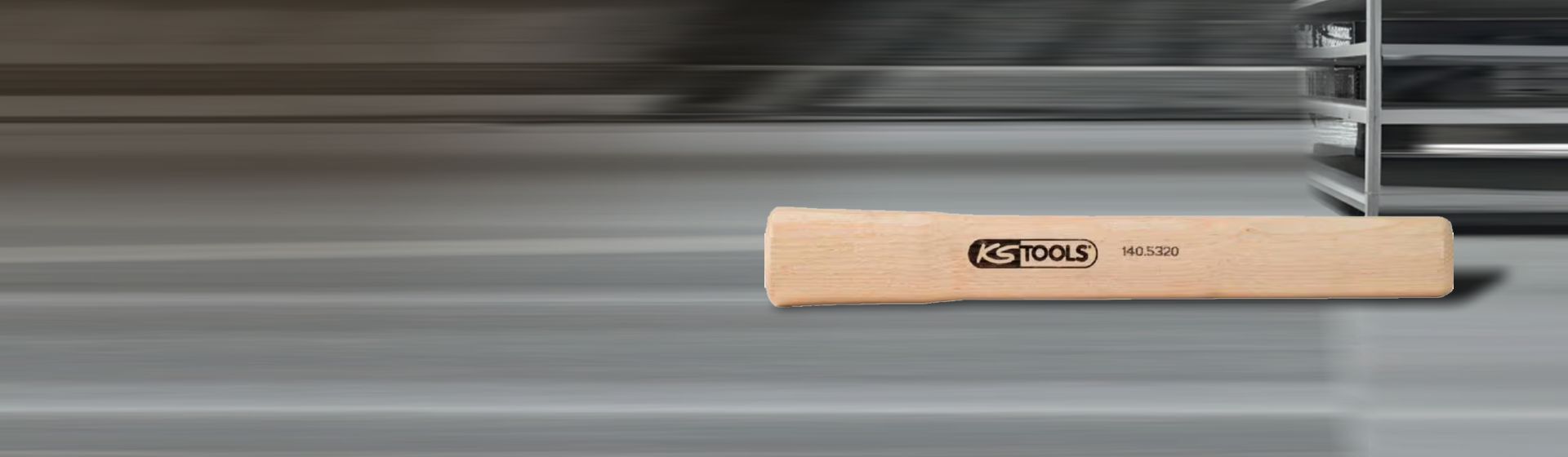 Ersatzstiel für einen Hammer aus Holz von KS Tools