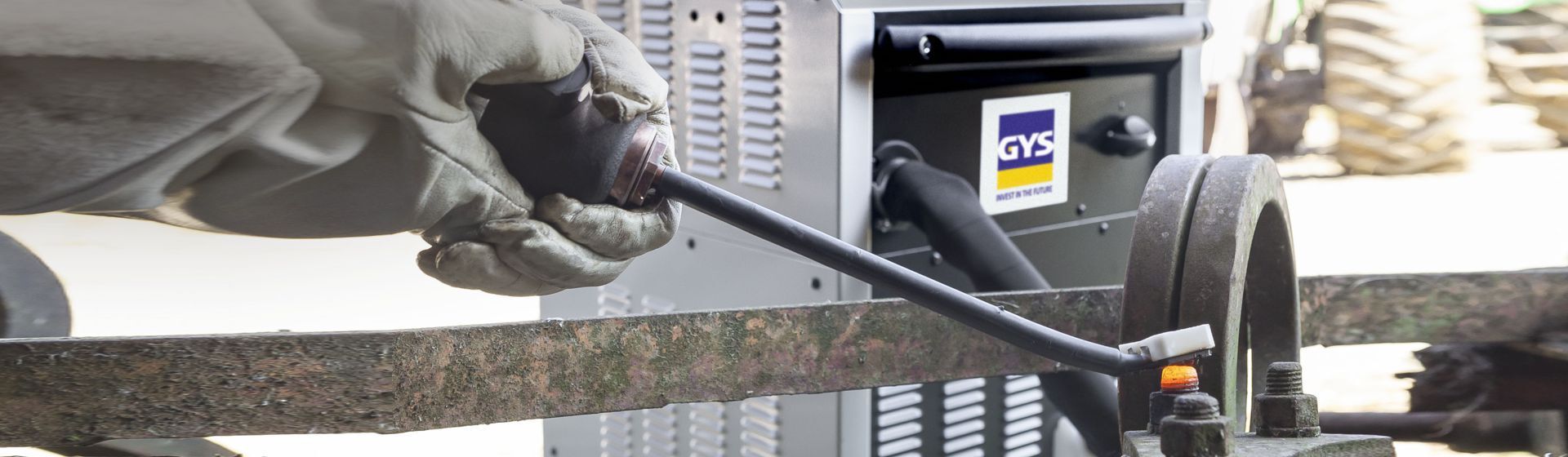 Gys PKW Werkzeug für das Fahrwerk in Aktion
