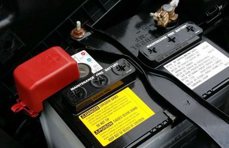 kfz zubehoer batterien teaser