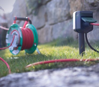 strom und energie werbeblock gartensteckdosen kabeltrommeln