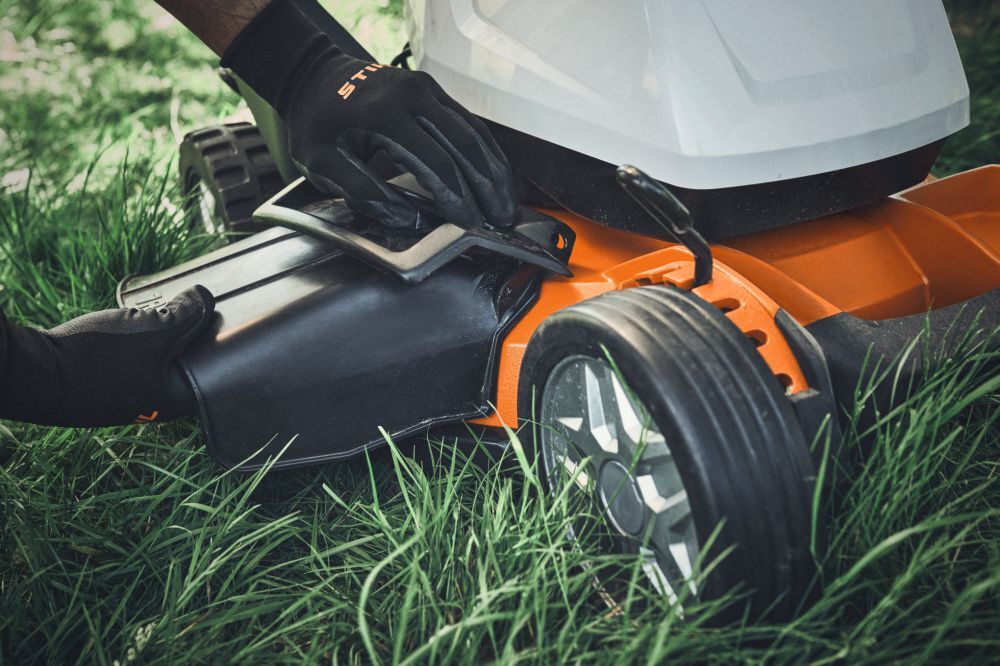 STIHL Akku Mulchrasenmäher RMA 7 RV ohne Akku und Ladegerät Produktbild STIHL Akku Mulchrasenmäher RMA 7 RV ohne Akku und Ladegerät bild 3