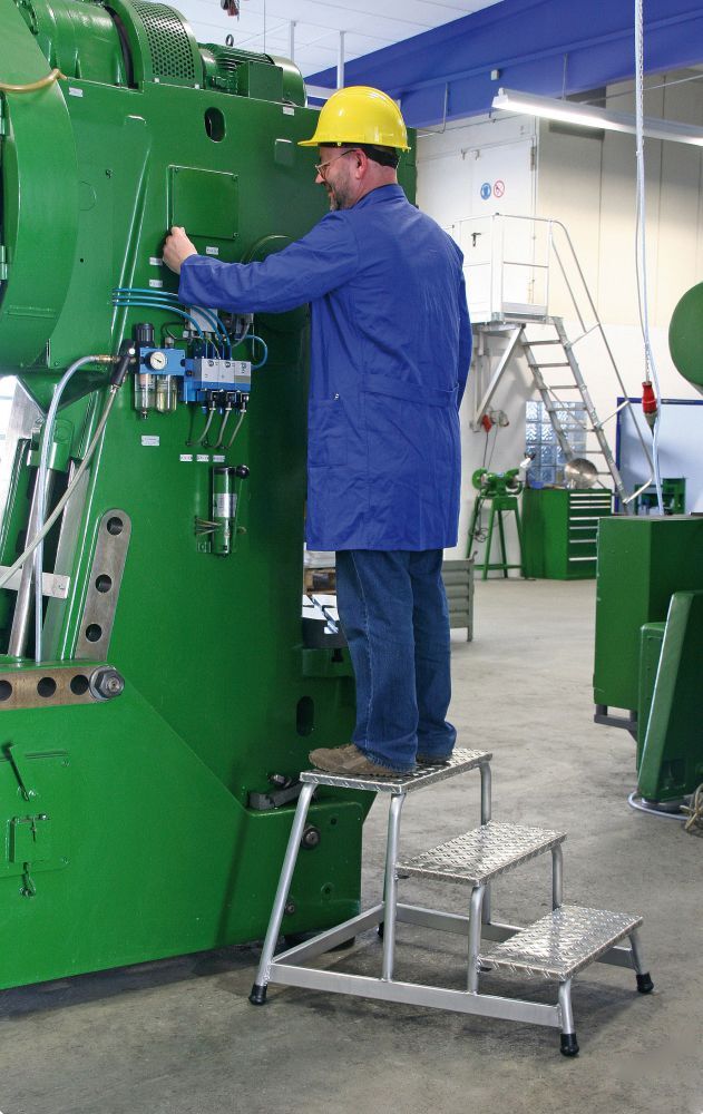 Günzburger Arbeitspodest alu 1 Stufe starr Produktbild Günzburger Arbeitspodest alu 1 Stufe starr