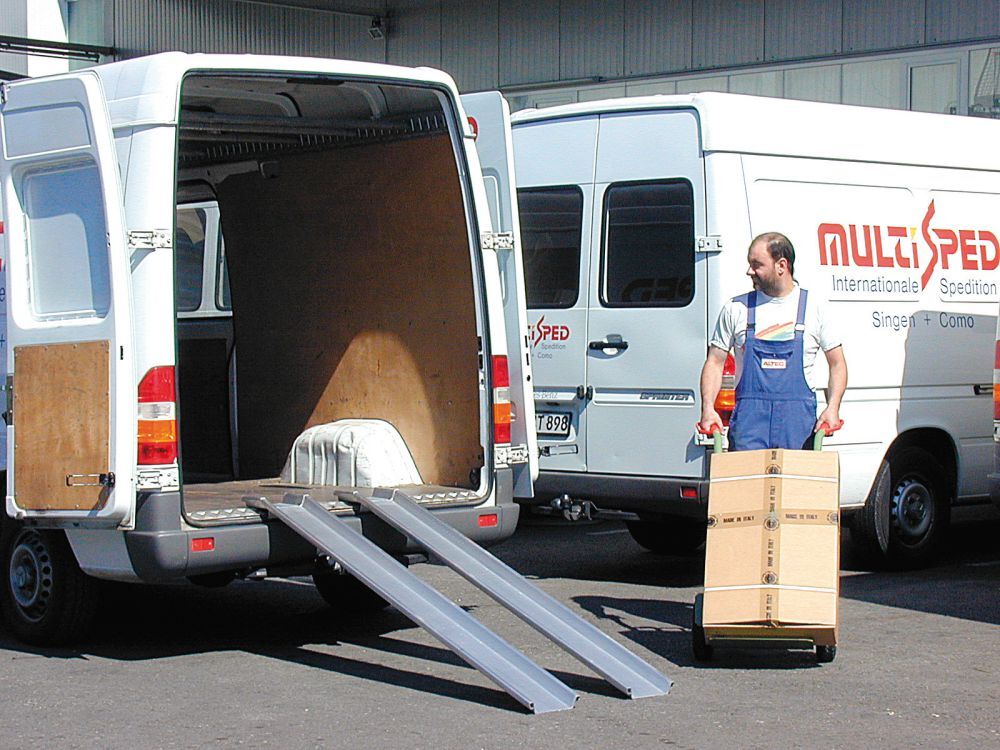 Altec Verladeschiene Alu 150 KpL3000xB150 mm mit Rand Produktbild Altec Verladeschiene Alu 150 KpL3000xB150 mm mit Rand