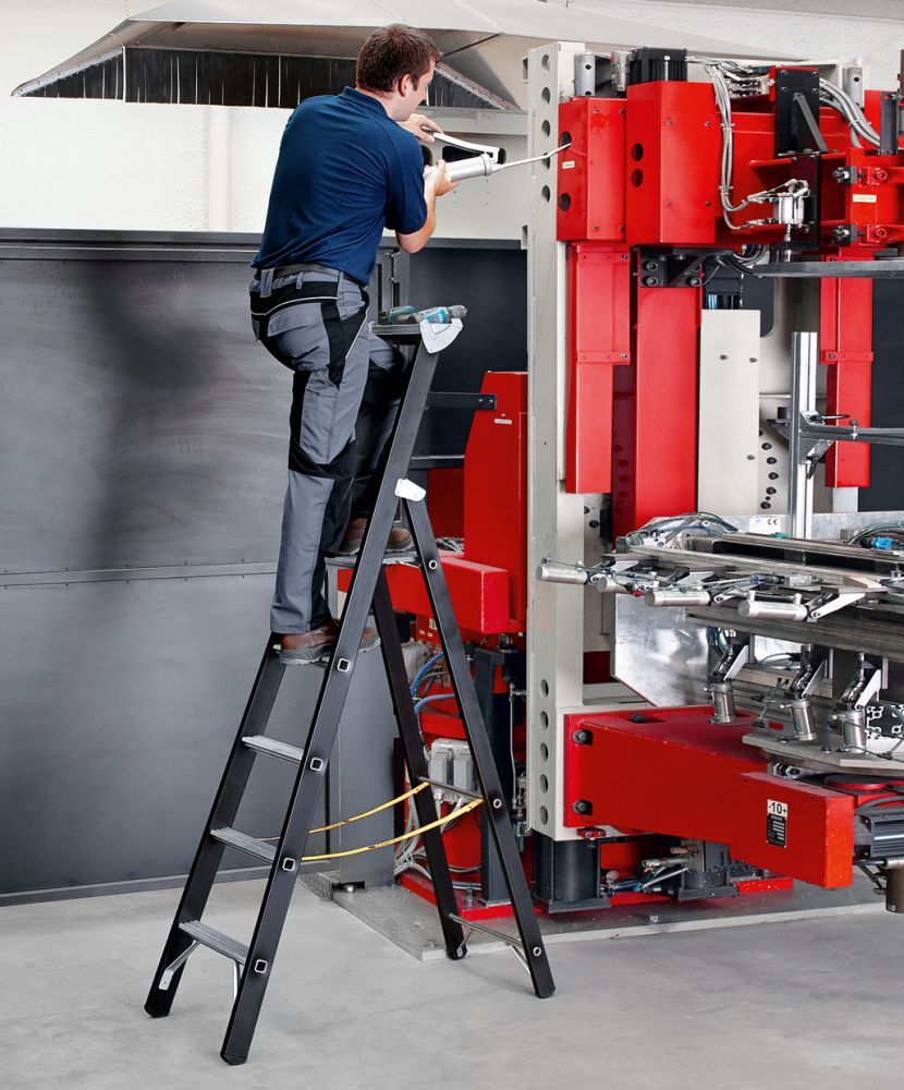 ZARGES Megastep S Z600 Sprossen 1x3 Arbeitshöhe 2,80m Produktbild ZARGES Megastep S Z600 Sprossen 1x3 Arbeitshöhe 2,80m