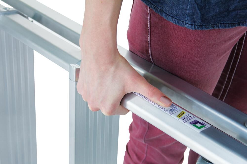 Günzburger Alu Stufenstehleiter ML 2x4 Stufen Produktbild Günzburger Alu Stufenstehleiter ML 2x4 Stufen bild 5