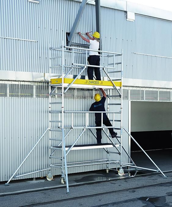 ZARGES Leichtmetall Fahrgerüst 0,75x3,00m Höhe ca 7,30 m ZARGES Leichtmetall Fahrgerüst 0,75x3,00m Höhe ca 7,30 m
