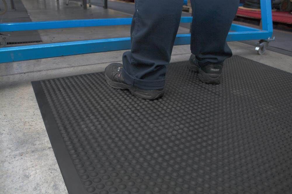 Coba Anti Ermüdungsmatte COBAelite® Bubble 0,6 x 0,9 meter schwarz Produktbild Coba Anti Ermüdungsmatte COBAelite® Bubble 0,6 x 0,9 meter schwarz bild 7