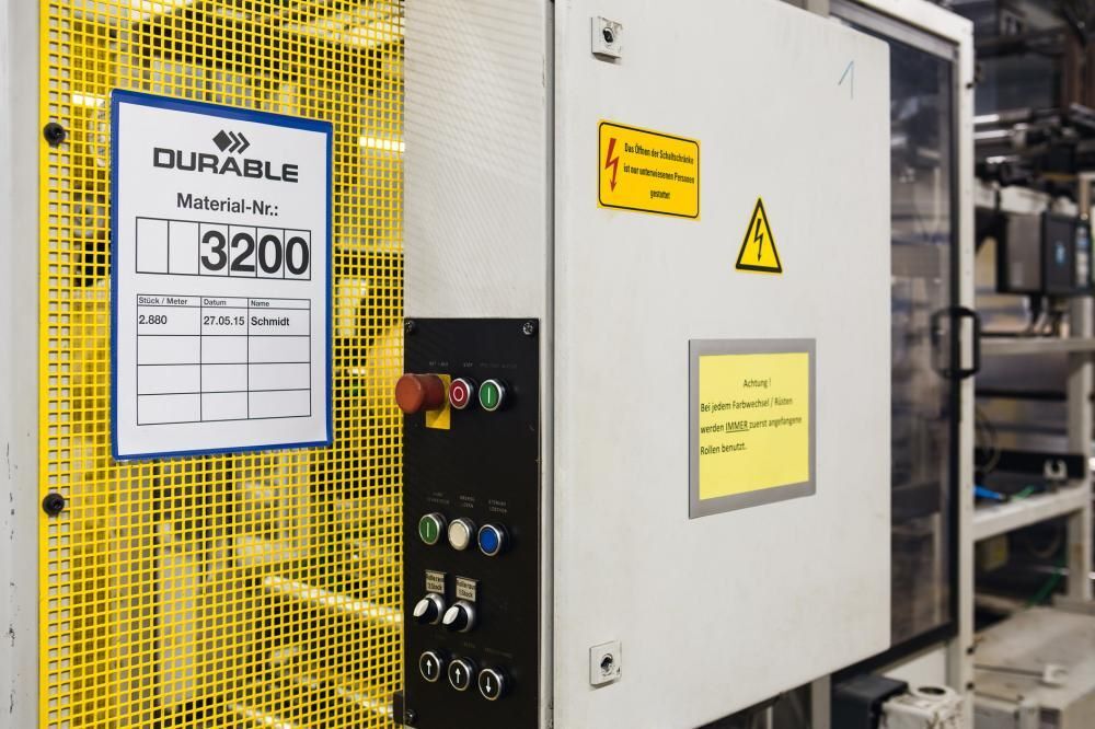 Durable Magnetische Etikettentaschen gelb 297 x 210 (A4 quer) mm Produktbild Durable Magnetische Etikettentaschen gelb 297 x 210 (A4 quer) mm bild 3