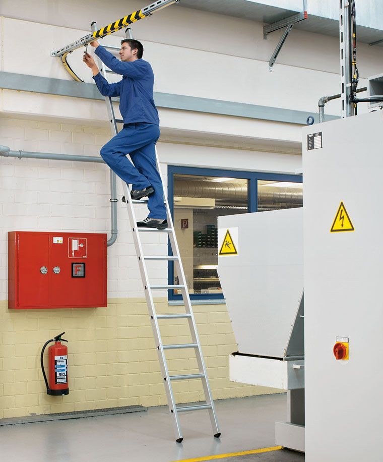 ZARGES LM-Stufen-Anlegeleiter Z600, 10 Stufen Leiterlänge 3,06 m ZARGES LM-Stufen-Anlegeleiter Z600, 10 Stufen Leiterlänge 3,06 m