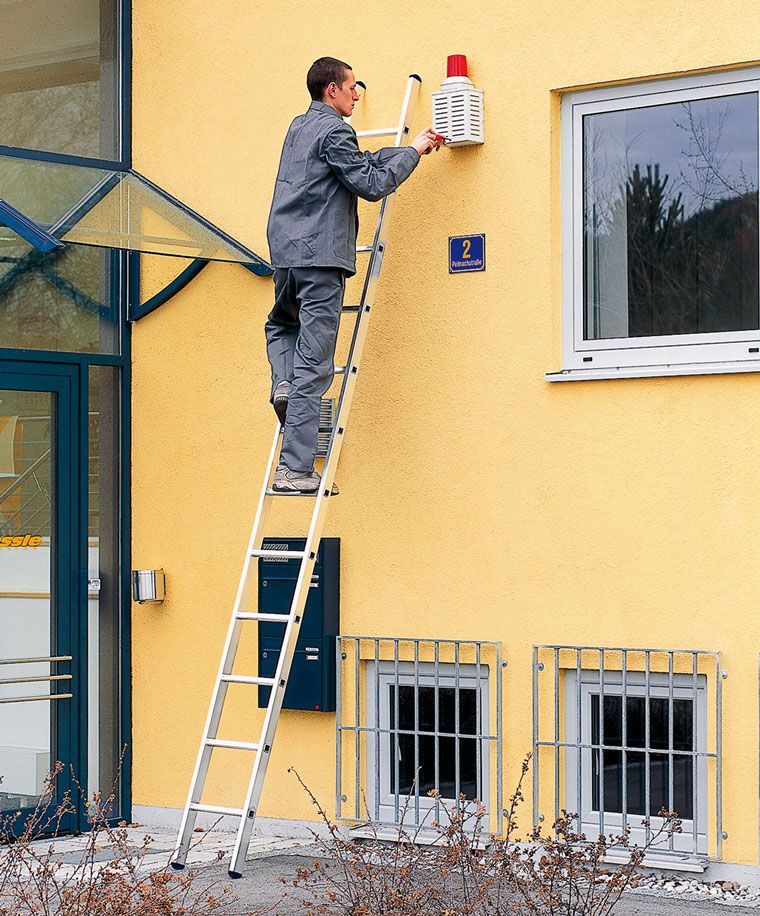 ZARGES LM-Sprossen-Anlegeleiter Z600, 12 Sprossen Leiterlänge 3,61 m ZARGES LM-Sprossen-Anlegeleiter Z600, 12 Sprossen Leiterlänge 3,61 m