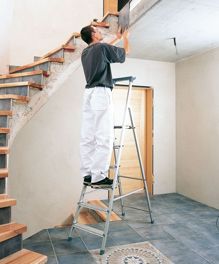 ZARGES Stufen-Stehleiter Z200, 7 Stufen Plattformhöhe 1,47m Produktbild ZARGES Stufen-Stehleiter Z200, 7 Stufen Plattformhöhe 1,47m bild 2