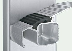 ZARGES Leichtmetall-Stehleiter, geb., SaferStep, eloxiert, 8Sprossen, Länge 2,88m Z600 ZARGES Leichtmetall-Stehleiter, geb., SaferStep, eloxiert, 8Sprossen, Länge 2,88m Z600